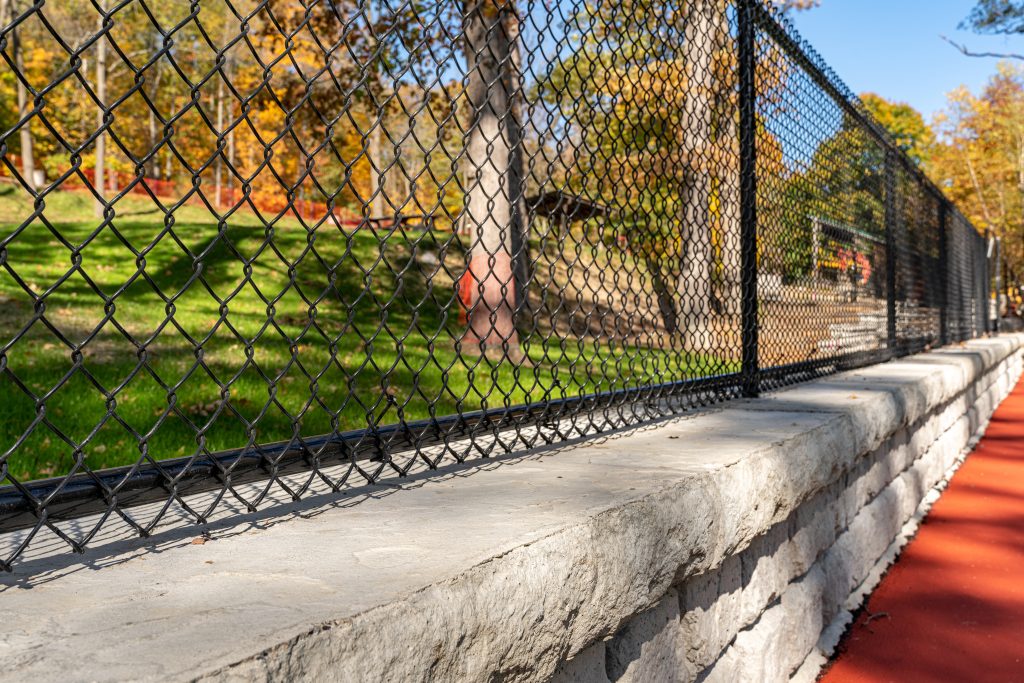 vinyl coated chain link fence for tennis yard