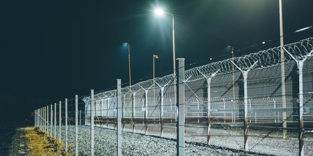 fence boarder security